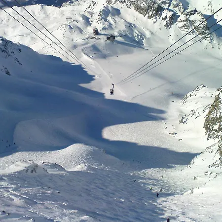 شقة Bellevue A; Nr. 301. لا تزوماز